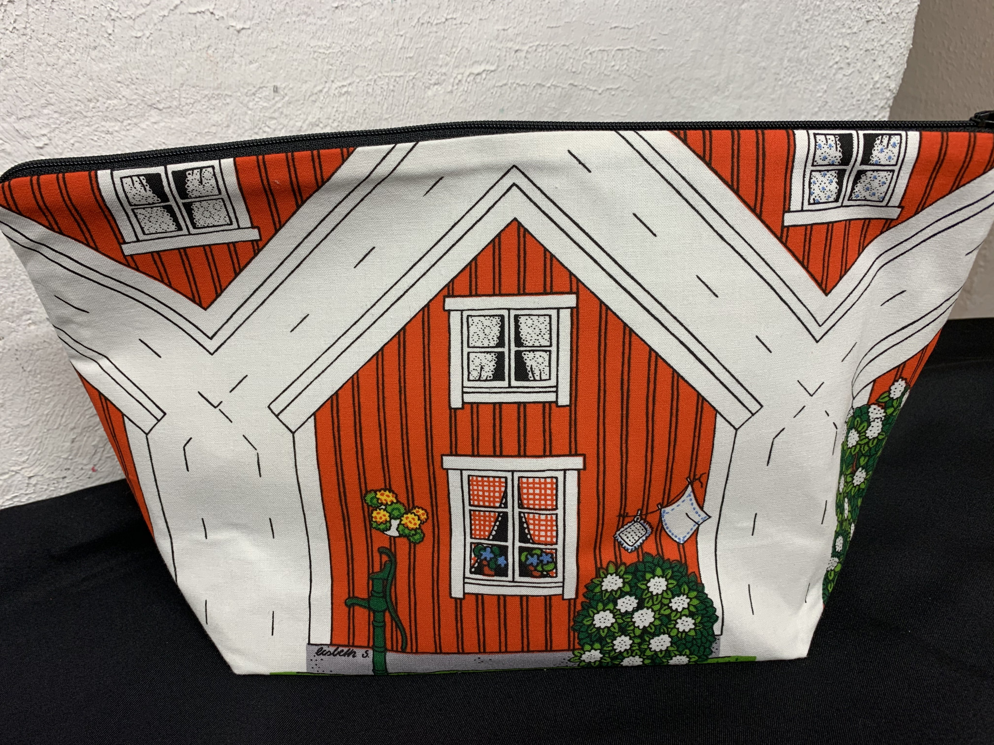 Necessär Röda stugan