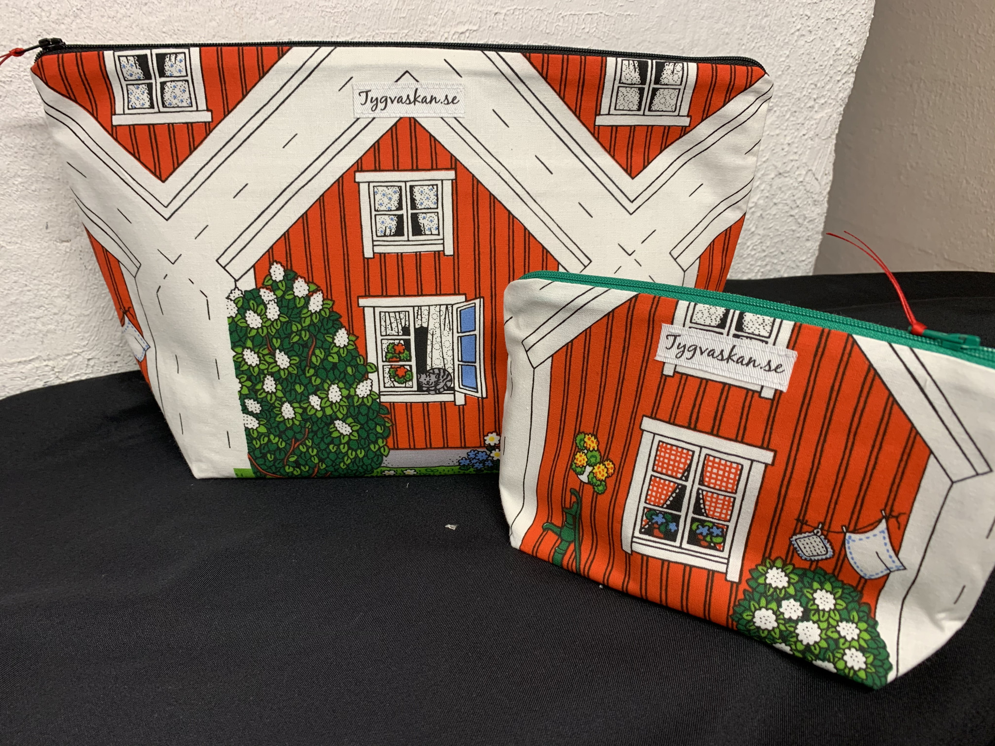 Necessär Röda stugan